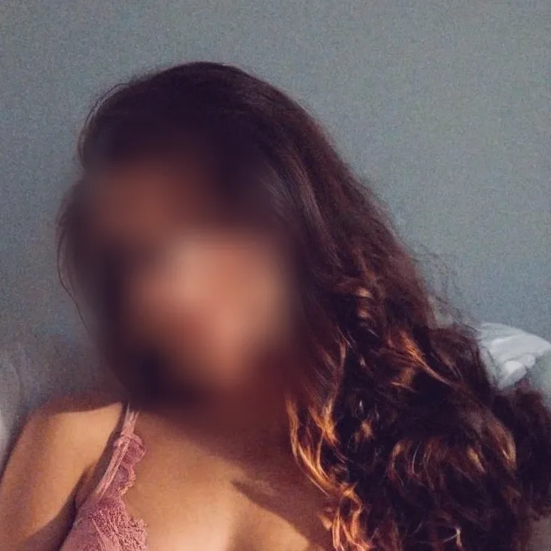 Janina, 25