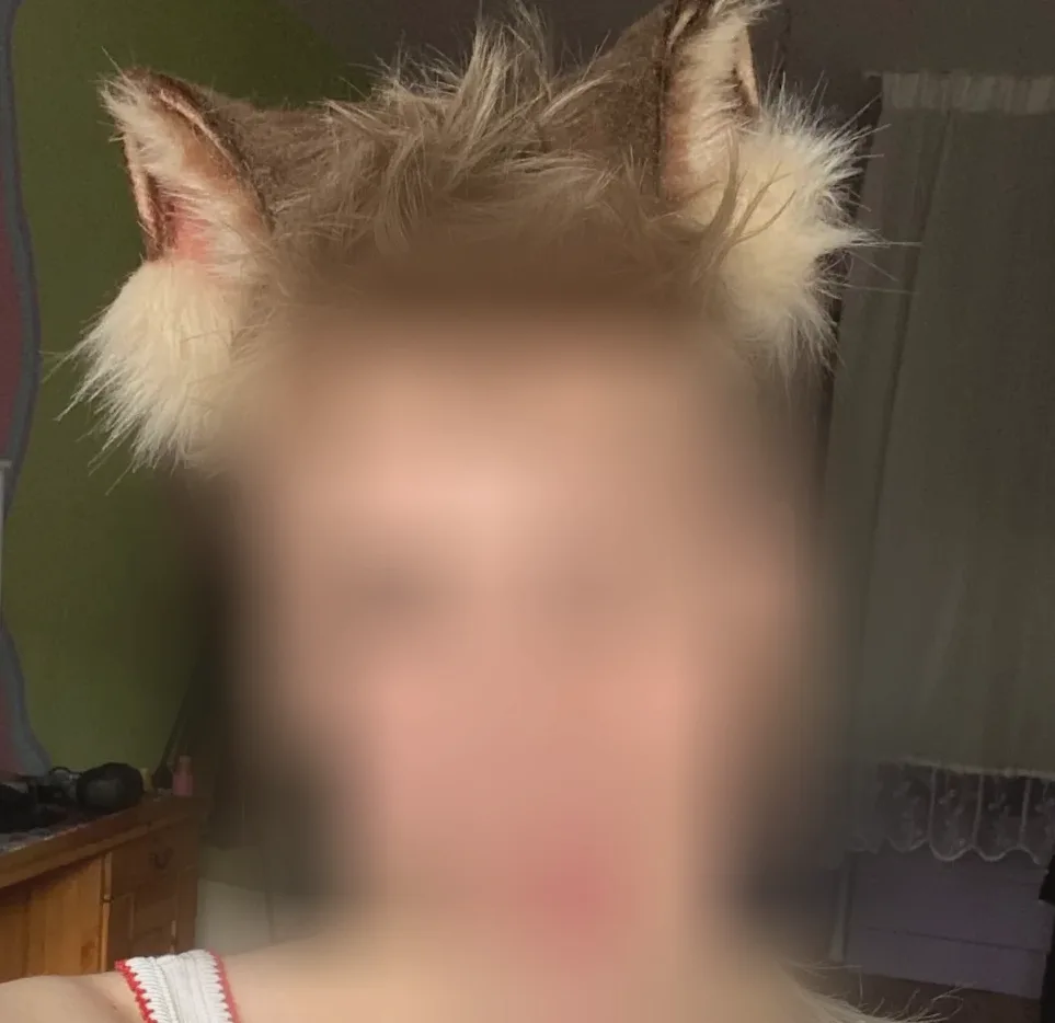 Marie, 23