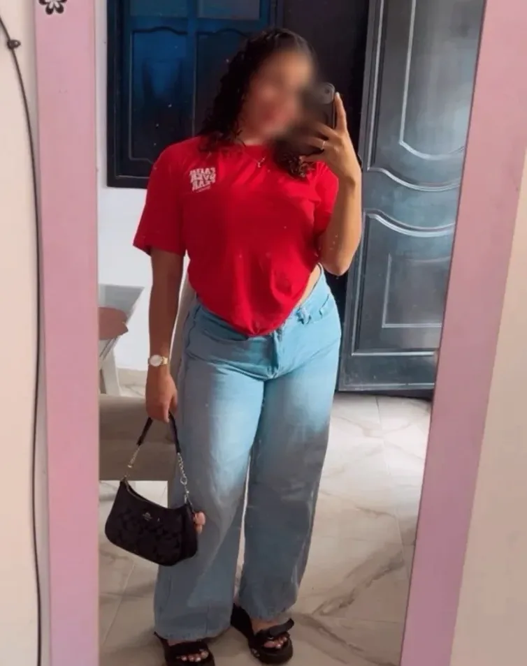 Yasmin, 24